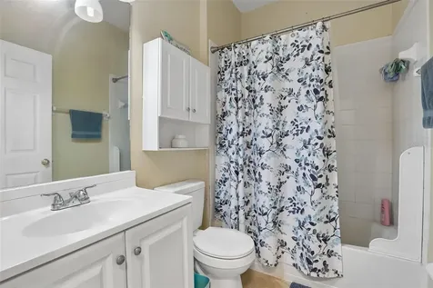 4761 Whispering Wind Avenue Tampa FL 33614