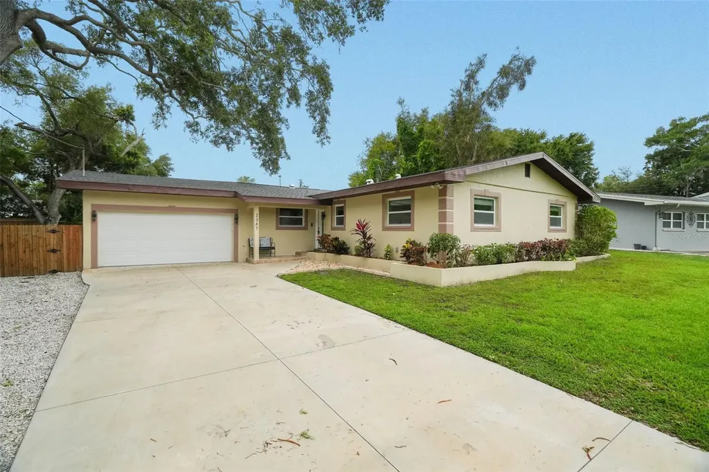 2347 Dora Drive Clearwater FL 33765