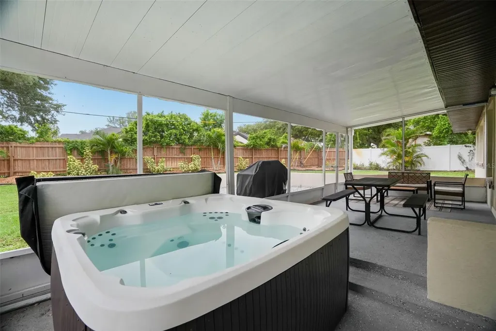2347 Dora Drive Clearwater FL 33765