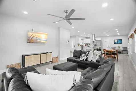 2347 Dora Drive Clearwater FL 33765