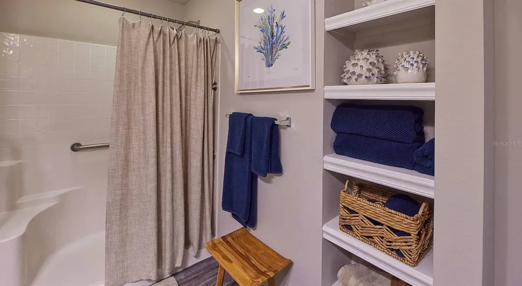 4 Maggie Lane Sarasota FL 34232