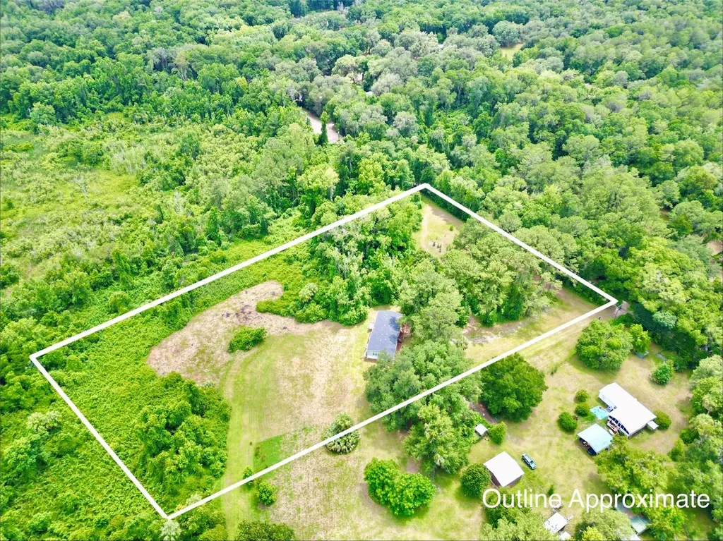 122 Tanner Road Florahome FL 32140