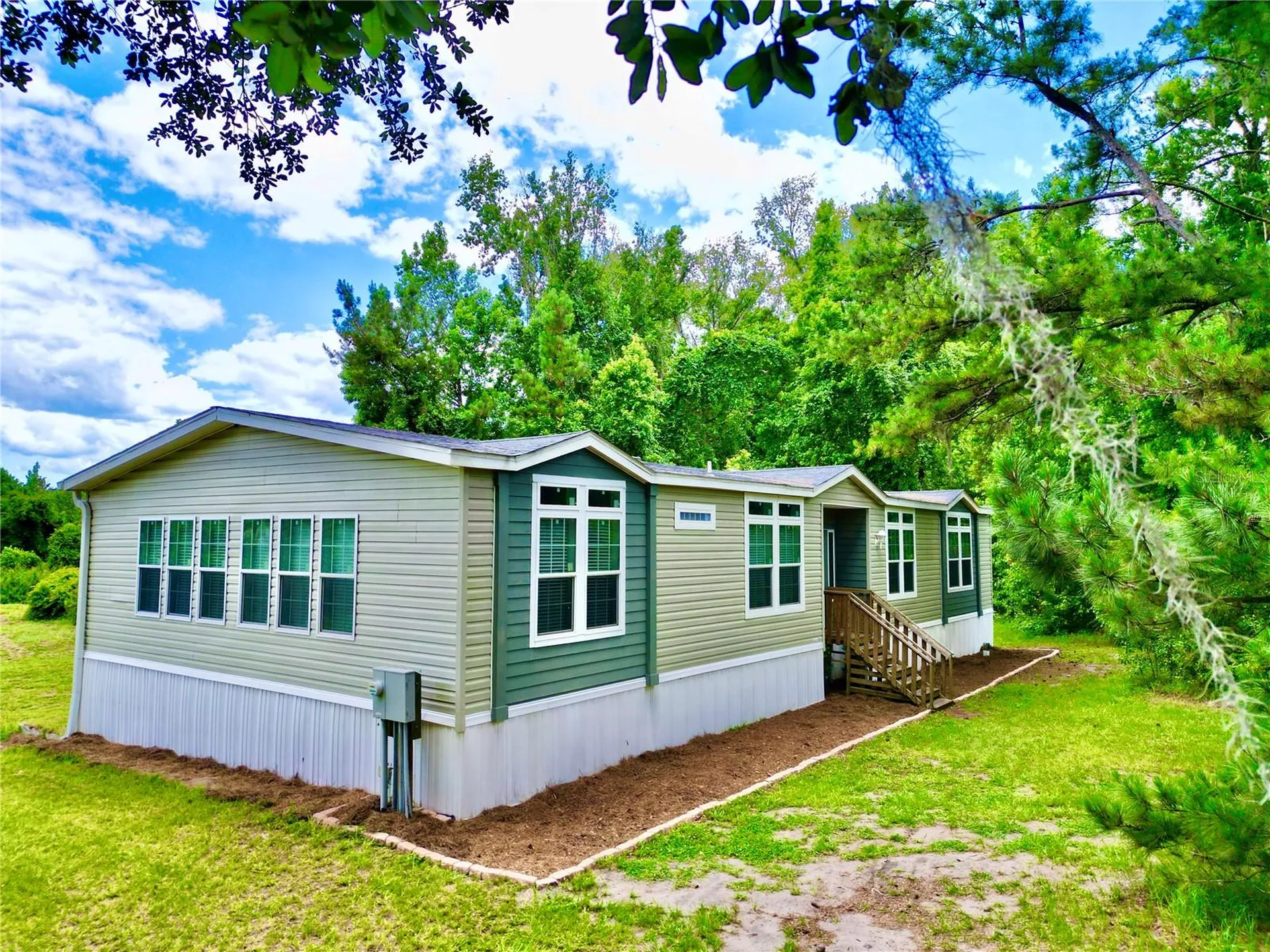 122 Tanner Road Florahome FL 32140