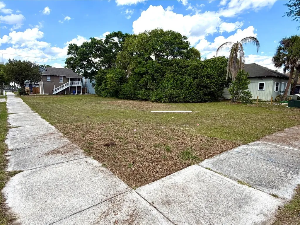 203 Avenue C NE Winter Haven FL 33881