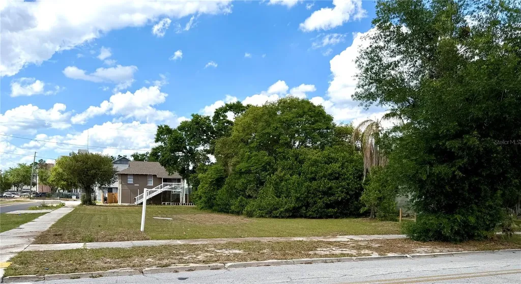 203 Avenue C NE Winter Haven FL 33881