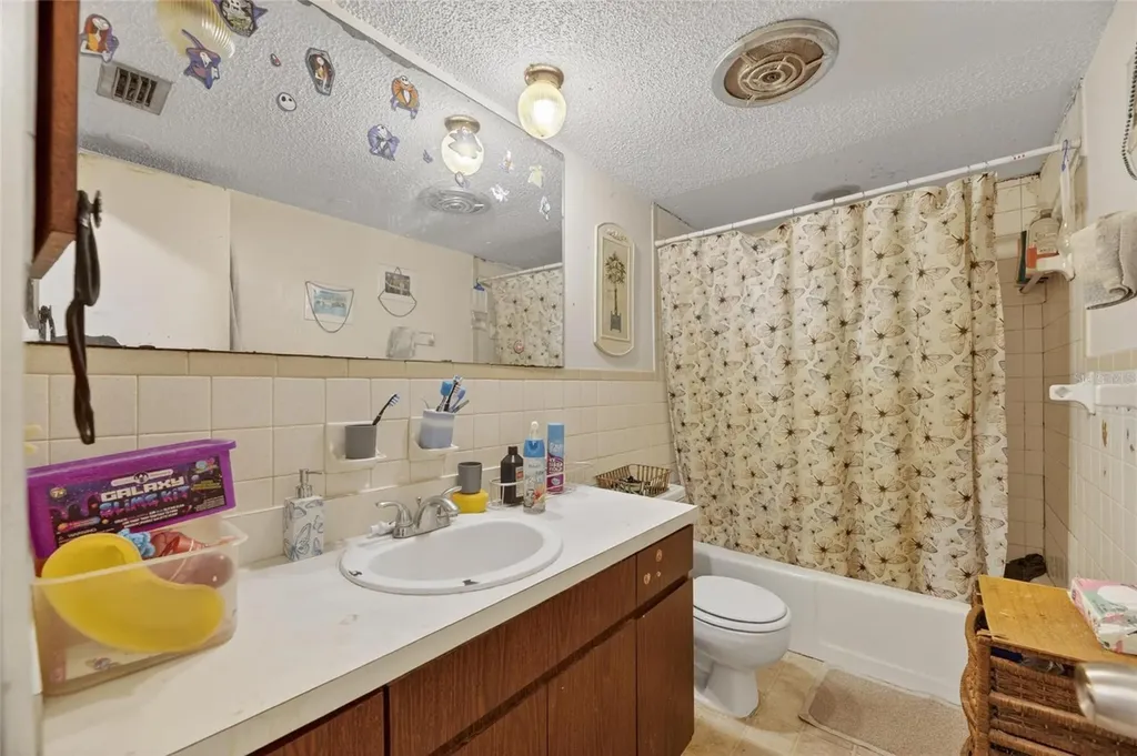 8725 N 46th Street Tampa FL 33617