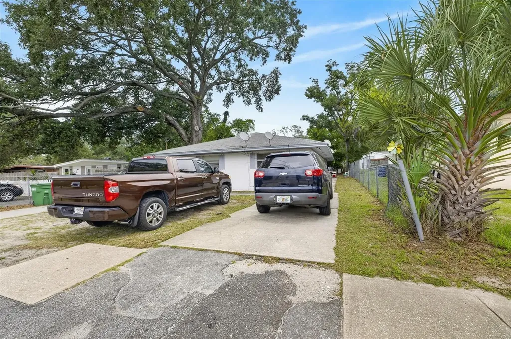 8725 N 46th Street Tampa FL 33617