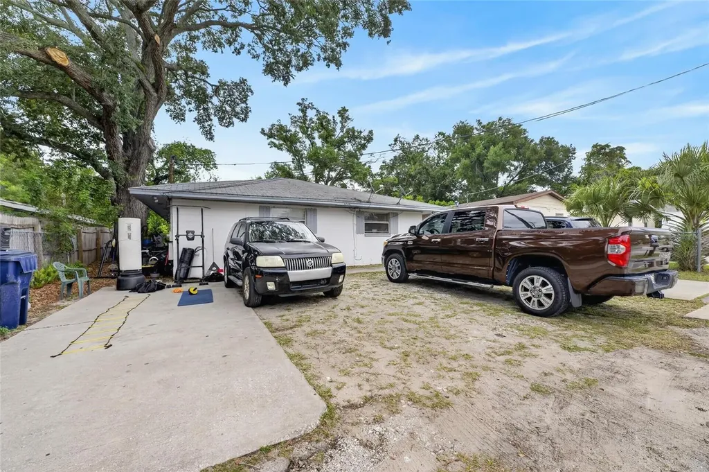 8725 N 46th Street Tampa FL 33617