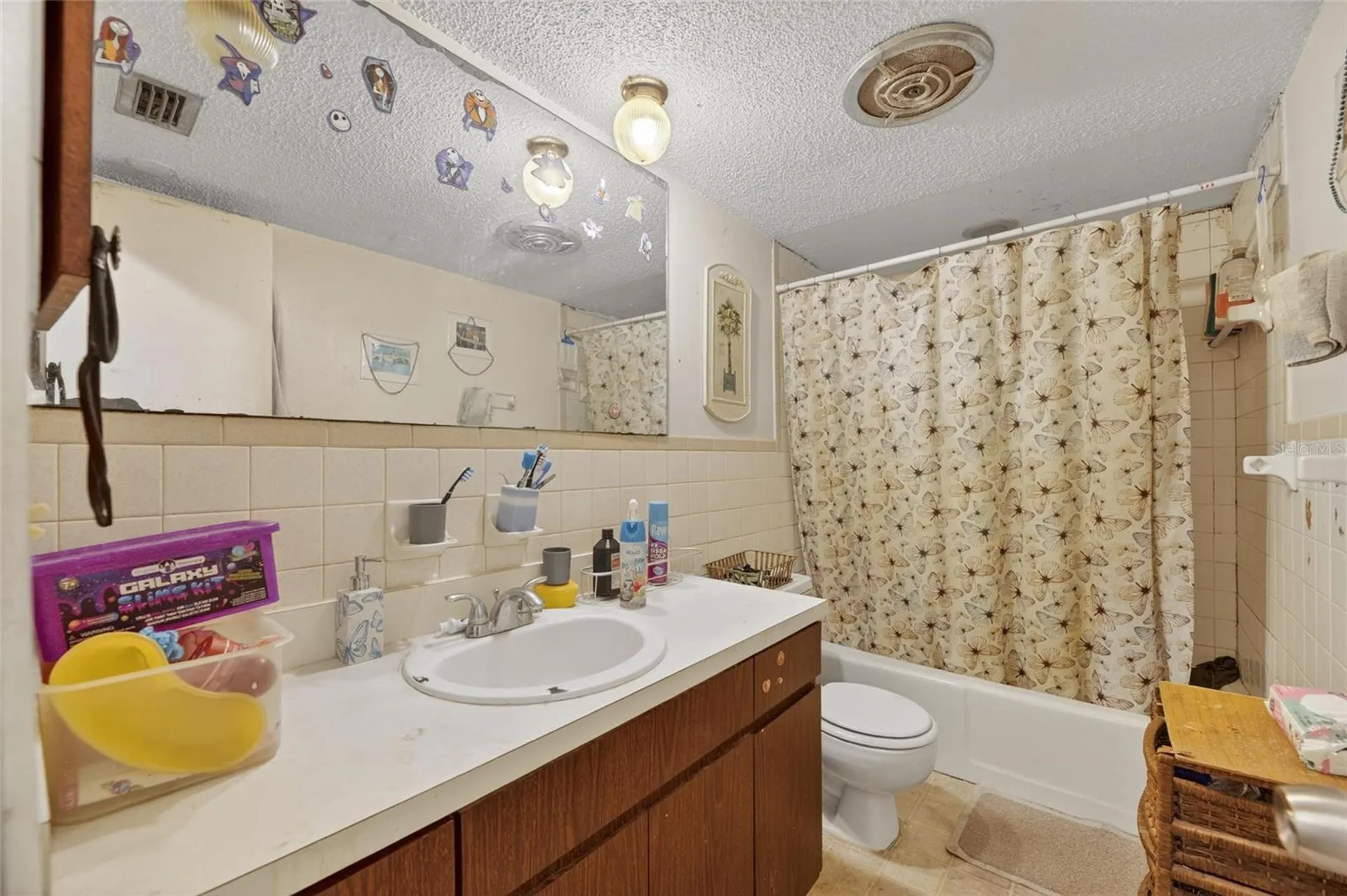 8725 N 46th Street Tampa FL 33617