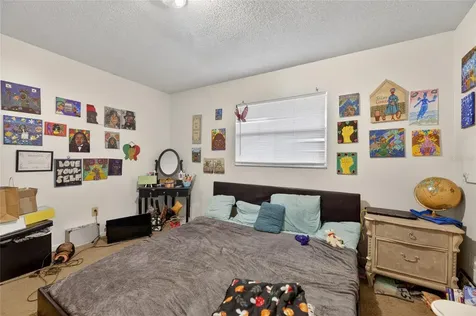 8725 N 46th Street Tampa FL 33617