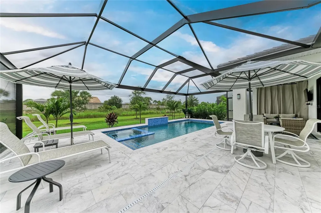 18615 Midsummer Place Venice FL 34293