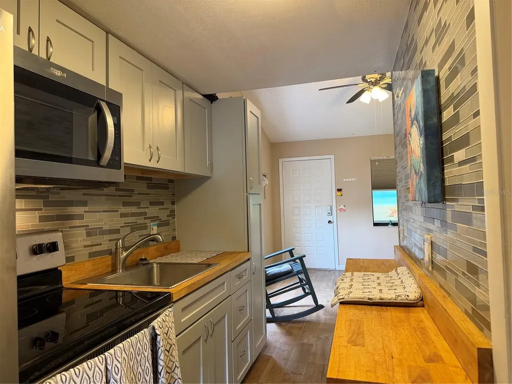 20893 Haulover Cove Lutz FL 33558