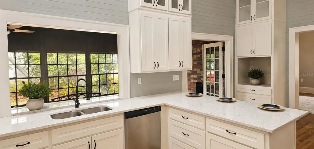18406 High Springs Main Street High Springs FL 32643