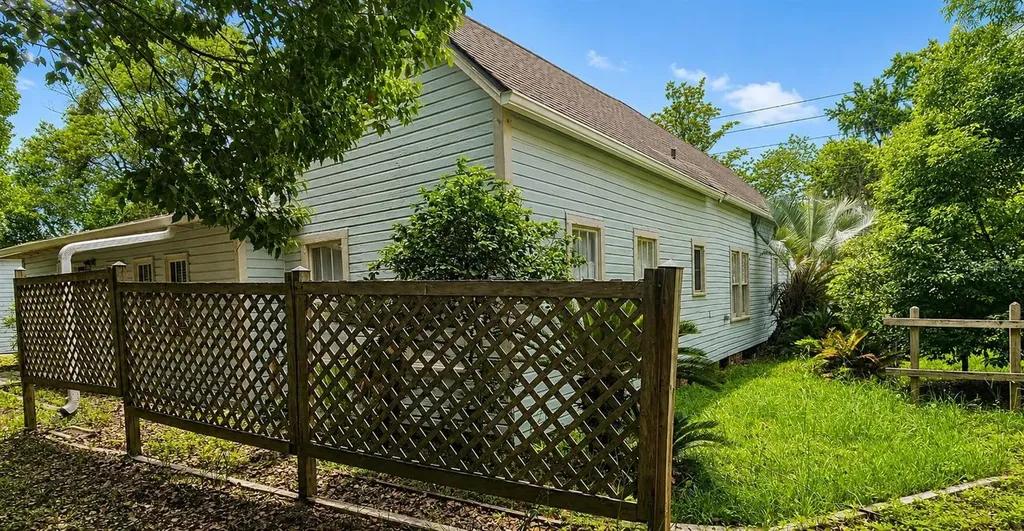 18406 High Springs Main Street High Springs FL 32643