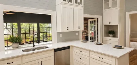 18406 High Springs Main Street High Springs FL 32643