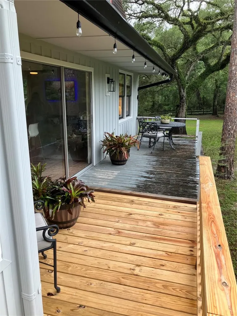39001, 39005 State Road 575 Dade City FL 33523