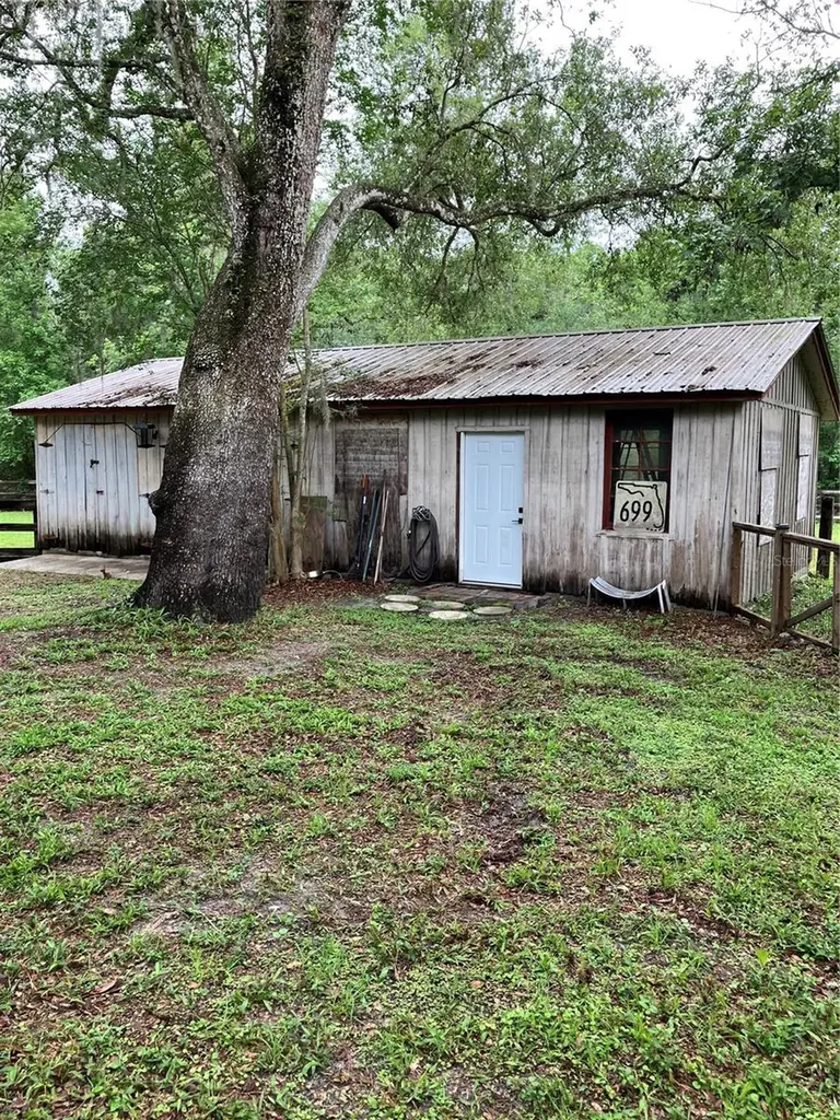 39001, 39005 State Road 575 Dade City FL 33523
