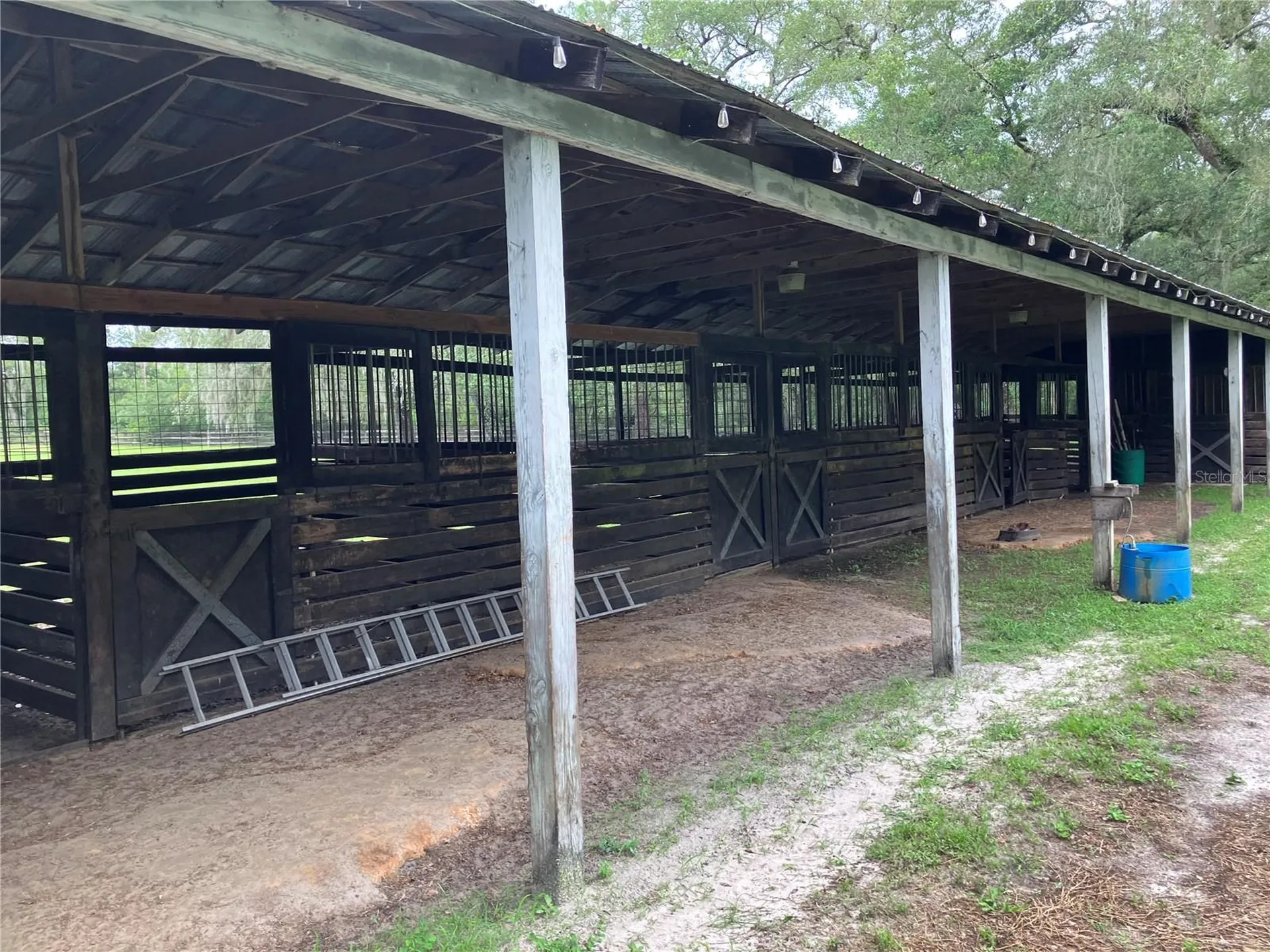 39001, 39005 State Road 575 Dade City FL 33523