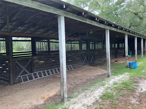 39001, 39005 State Road 575 Dade City FL 33523