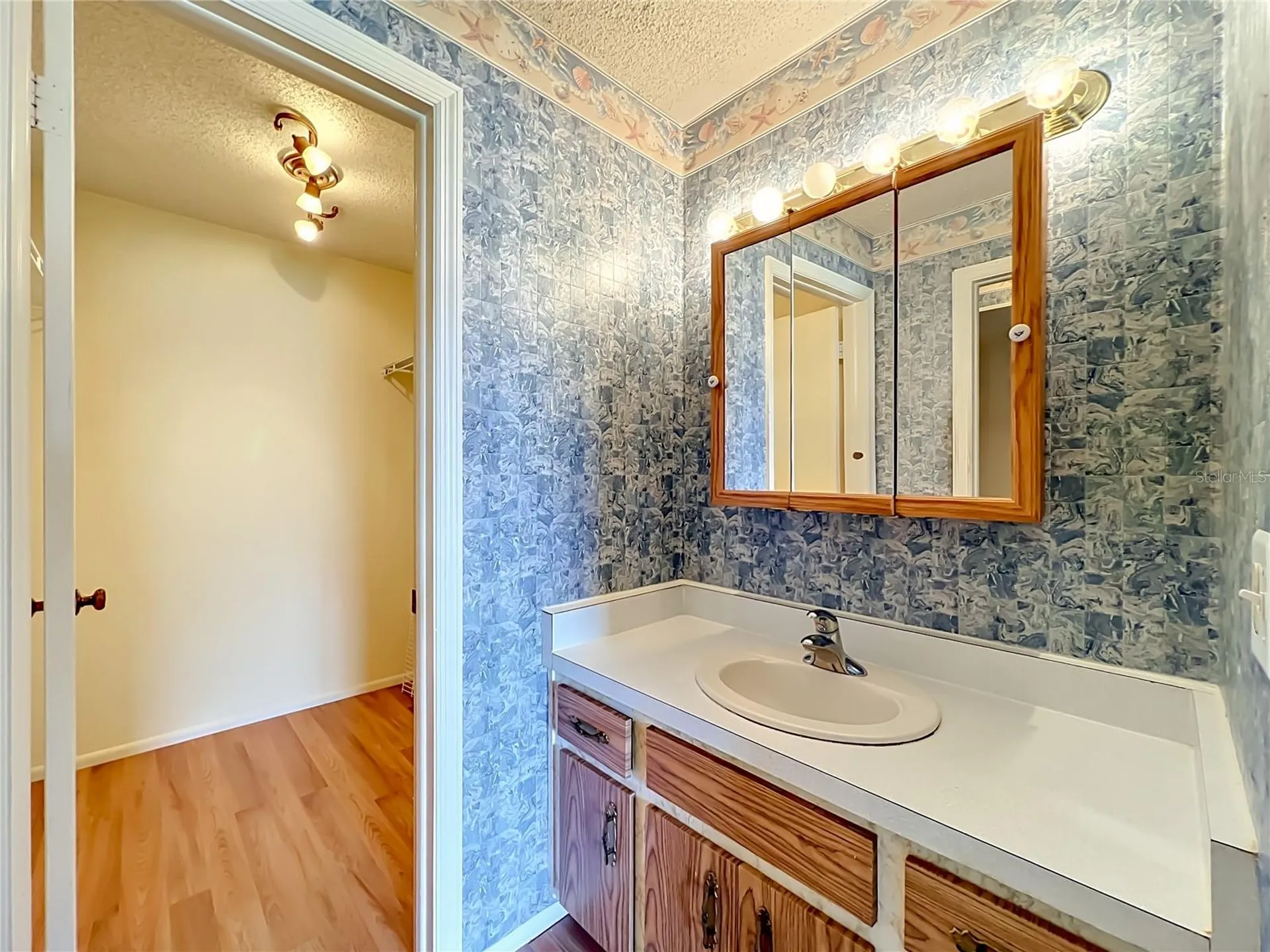 5948 La Costa Drive Orlando FL 32807