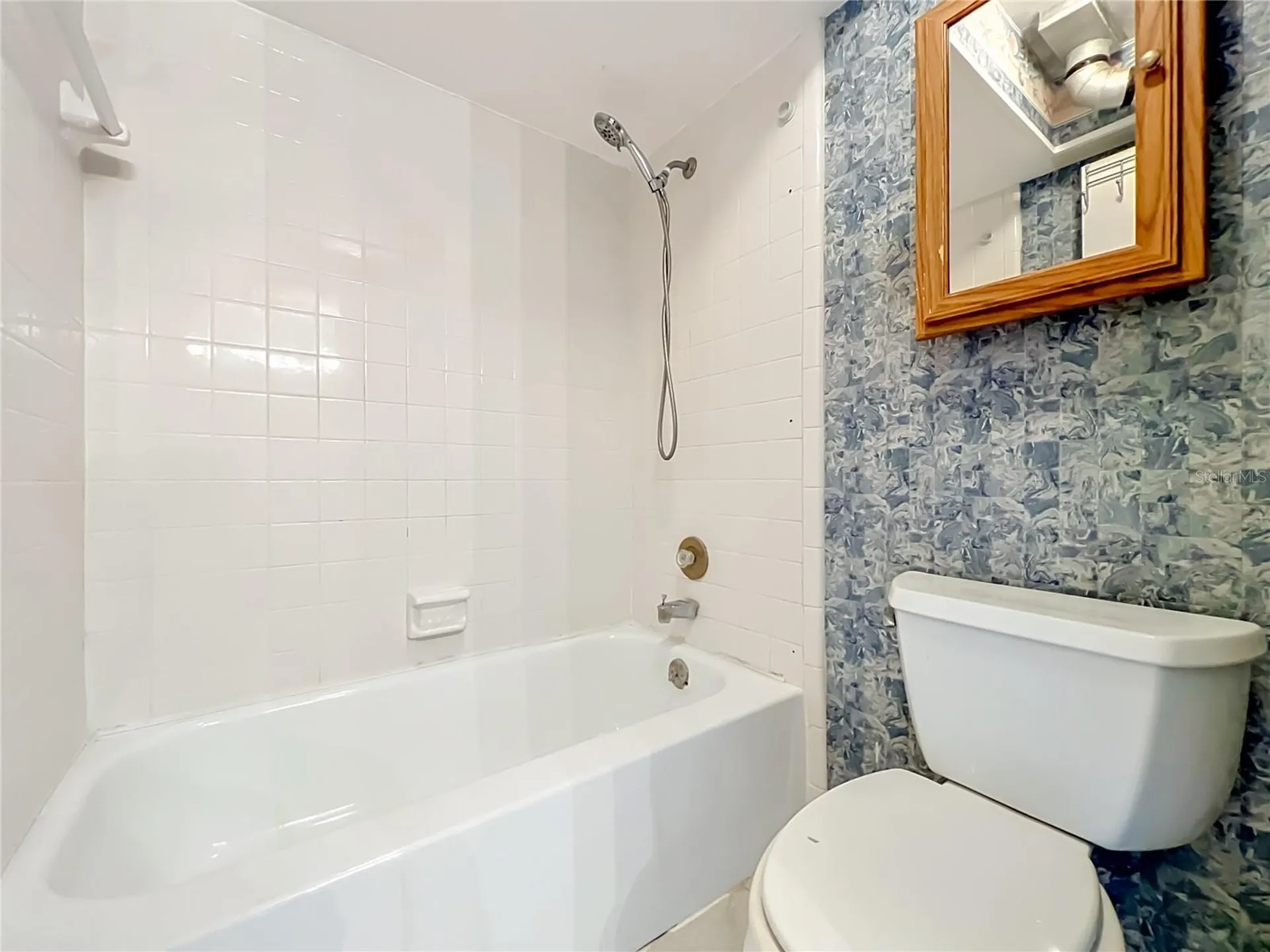 5948 La Costa Drive Orlando FL 32807