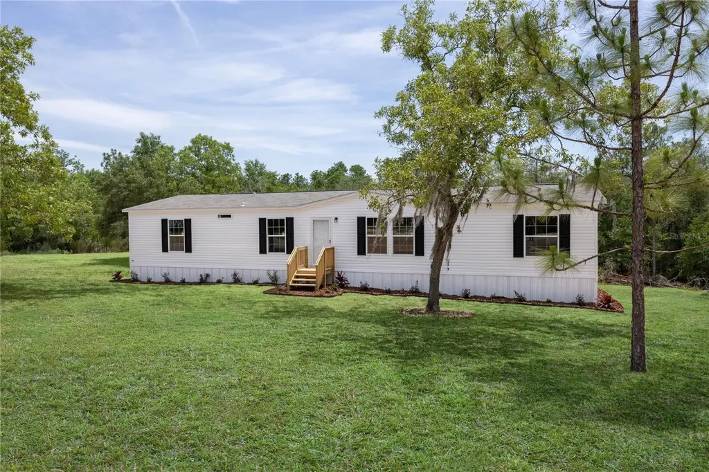 119 London Avenue Interlachen FL 32148