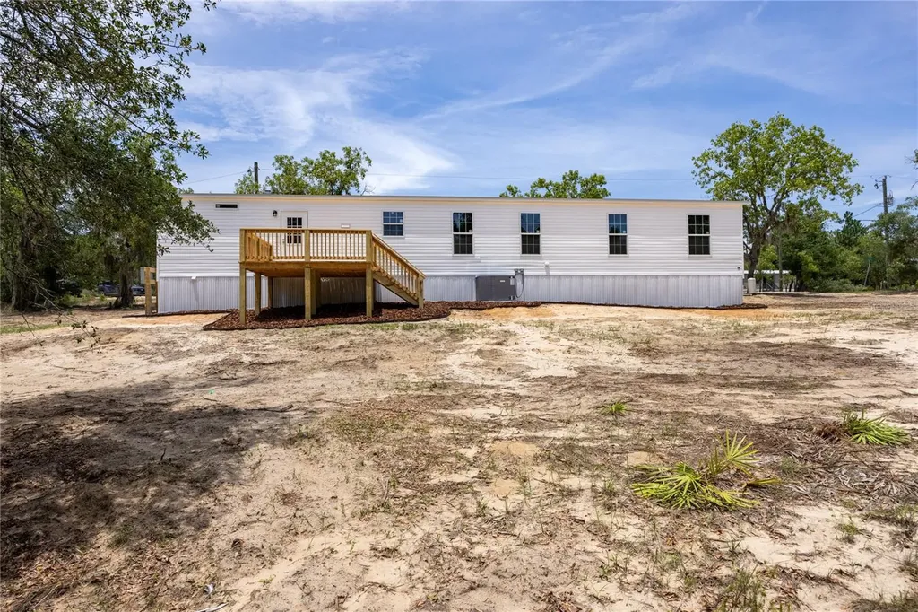 119 London Avenue Interlachen FL 32148