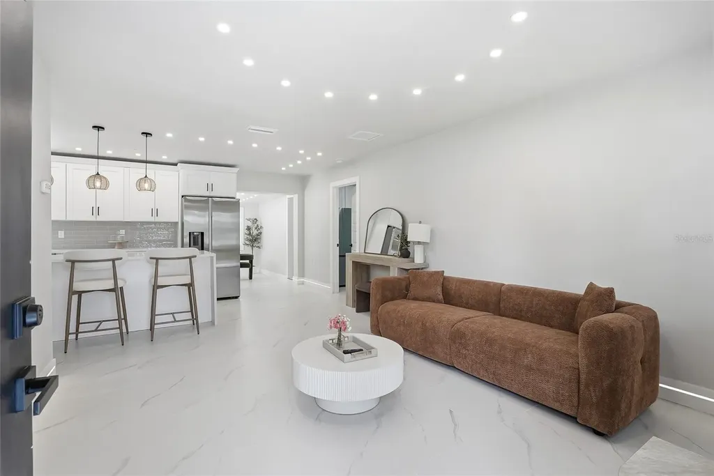 513 White Oak Avenue Brandon FL 33510
