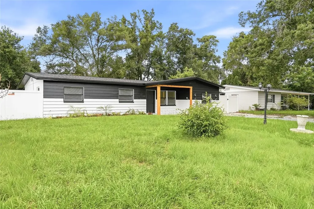 513 White Oak Avenue Brandon FL 33510
