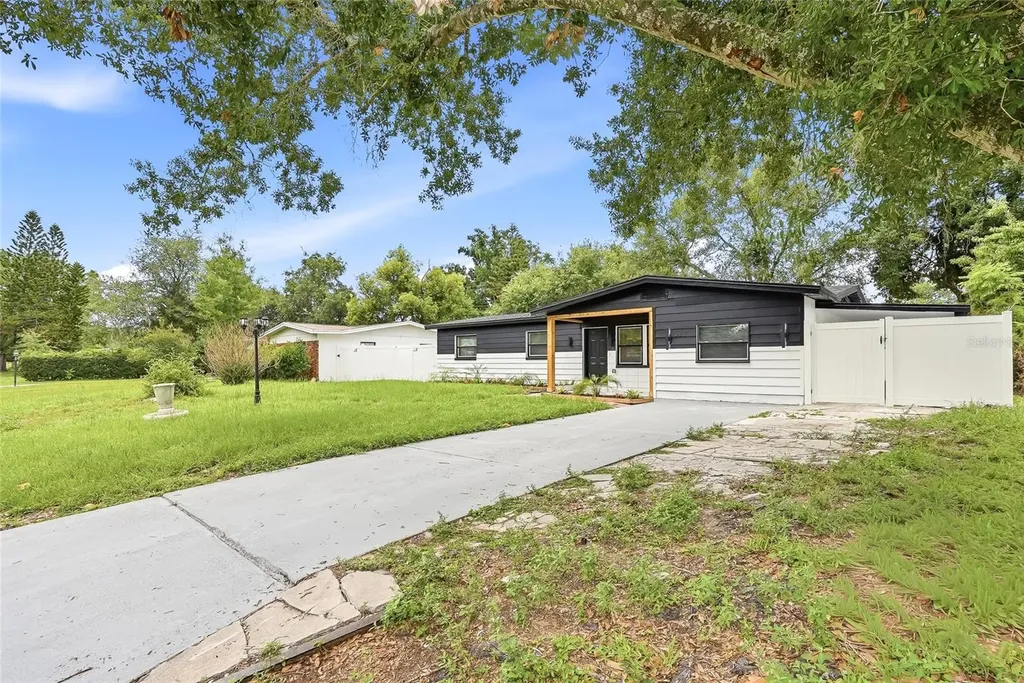 513 White Oak Avenue Brandon FL 33510