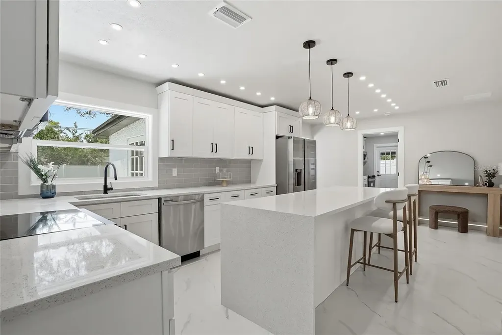 513 White Oak Avenue Brandon FL 33510