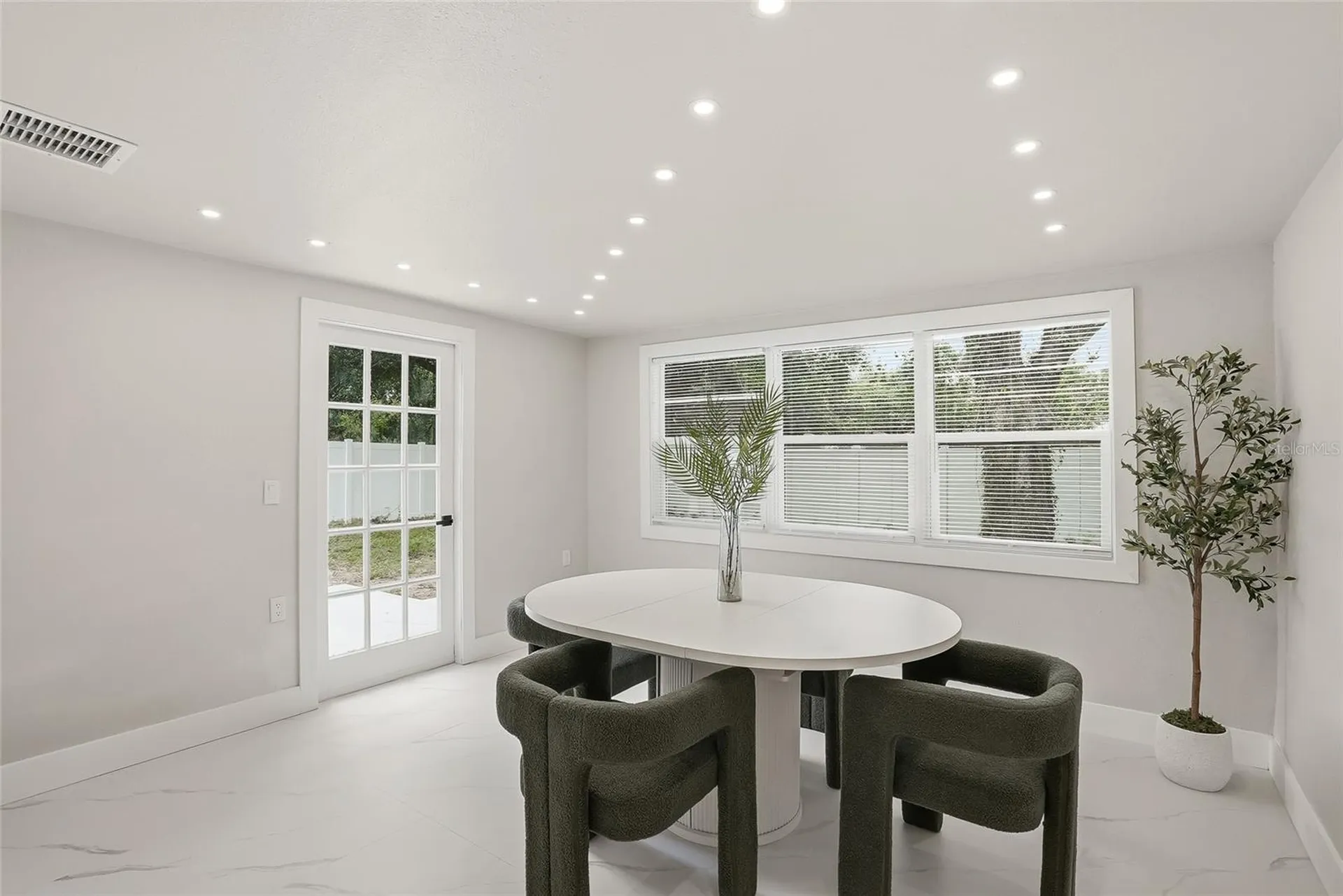 513 White Oak Avenue Brandon FL 33510