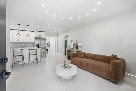 513 White Oak Avenue Brandon FL 33510