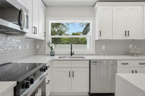 513 White Oak Avenue Brandon FL 33510