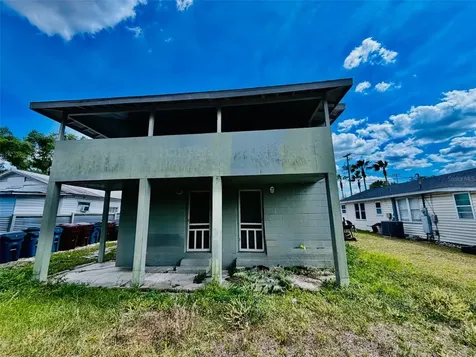 1002 Avenue E Haines City FL 33844