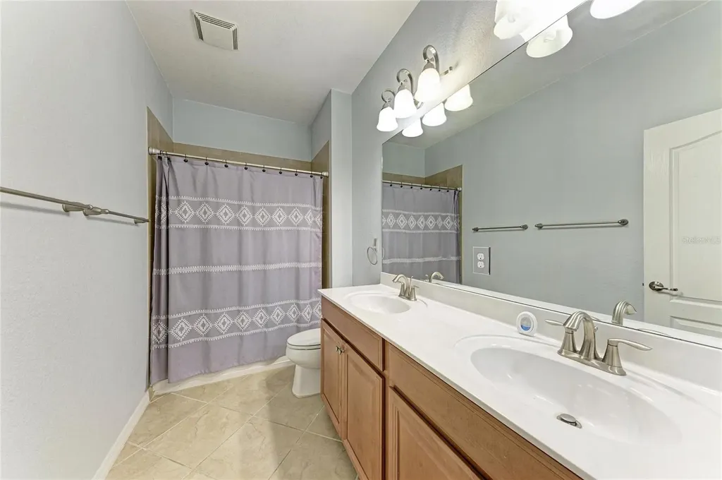 1986 Mesic Hammock Way Venice FL 34292