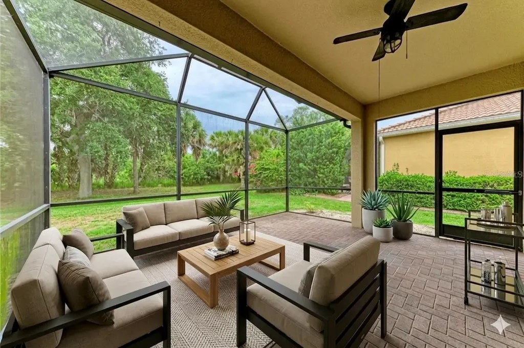 1986 Mesic Hammock Way Venice FL 34292