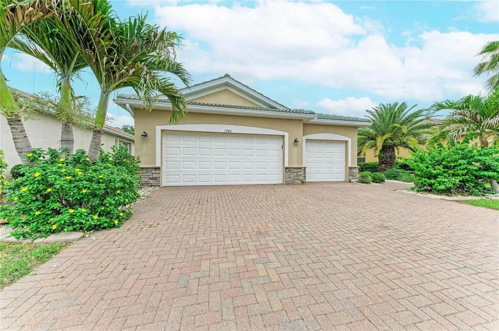 1986 Mesic Hammock Way Venice FL 34292