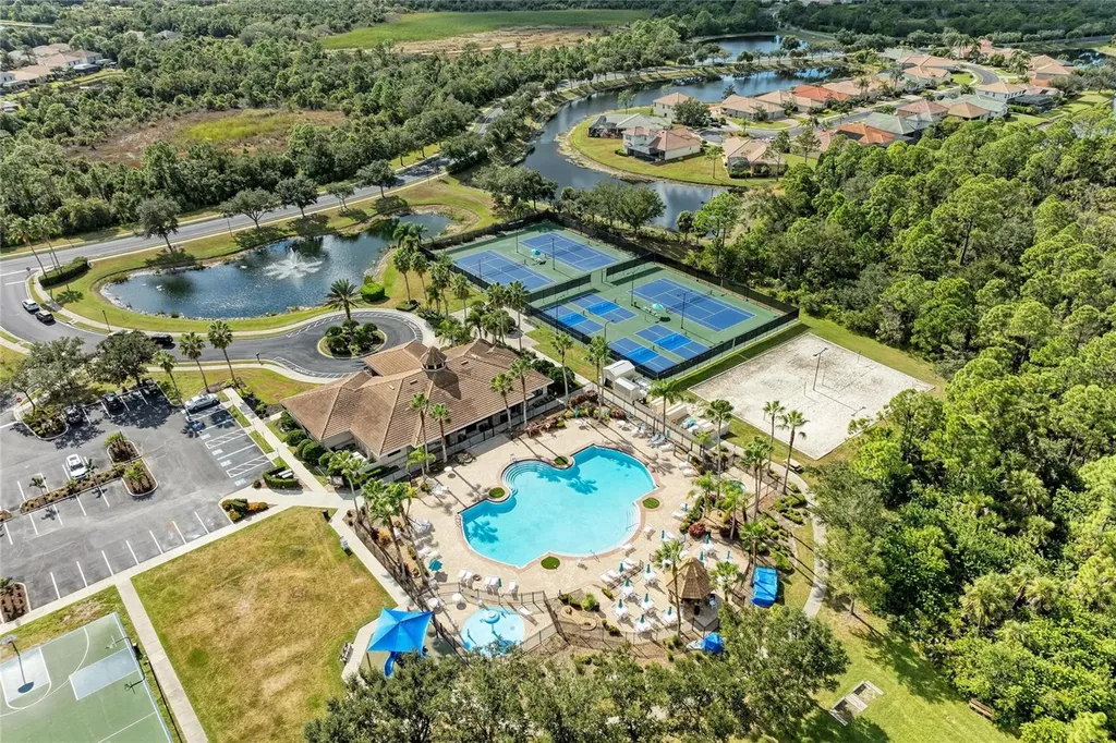 1986 Mesic Hammock Way Venice FL 34292