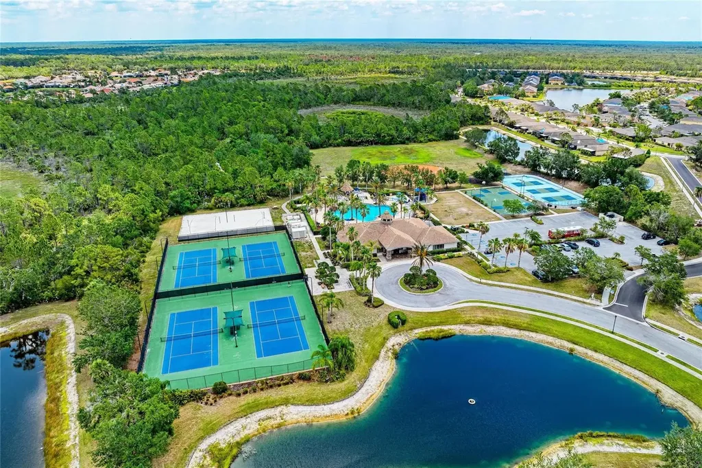 1986 Mesic Hammock Way Venice FL 34292