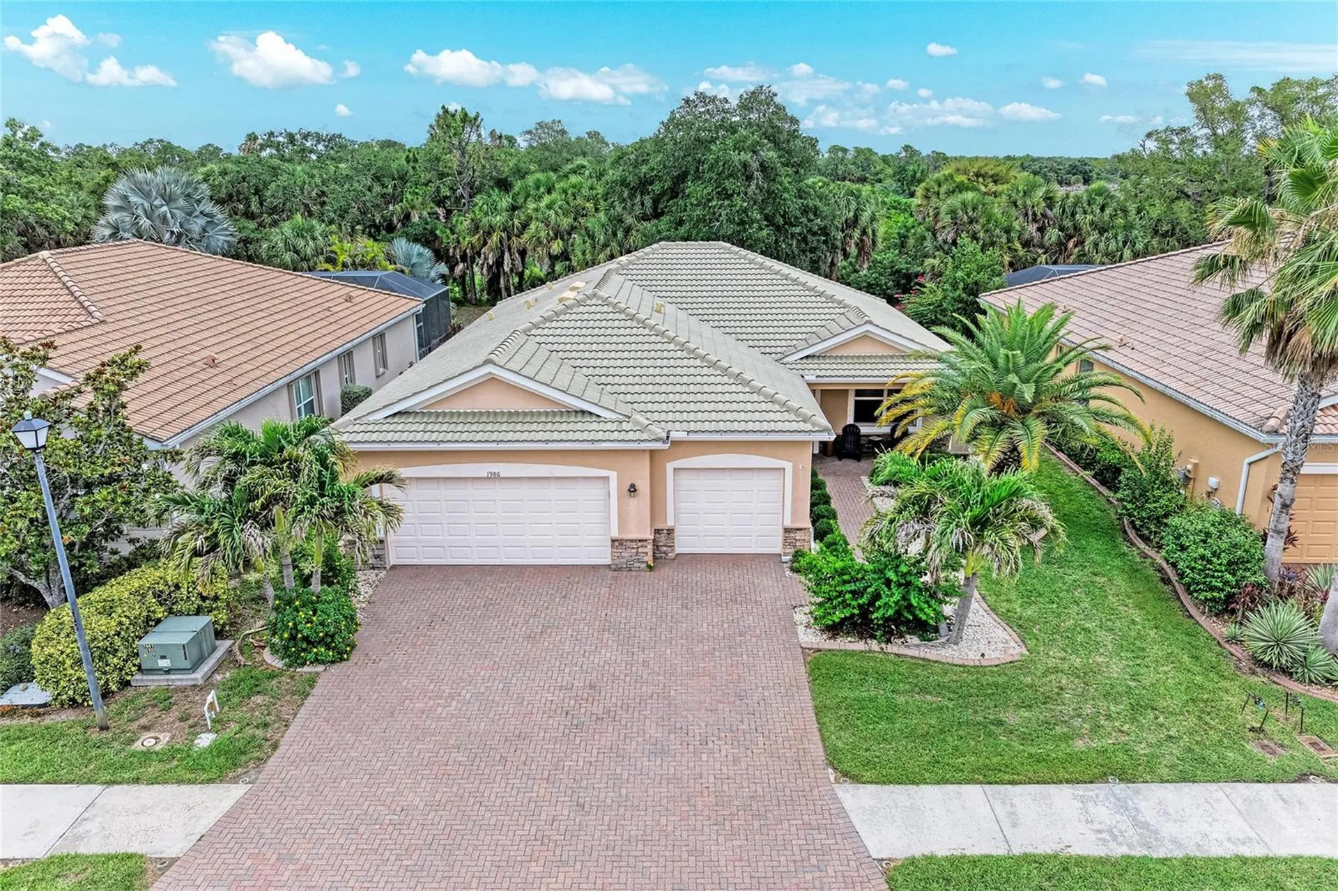 1986 Mesic Hammock Way Venice FL 34292