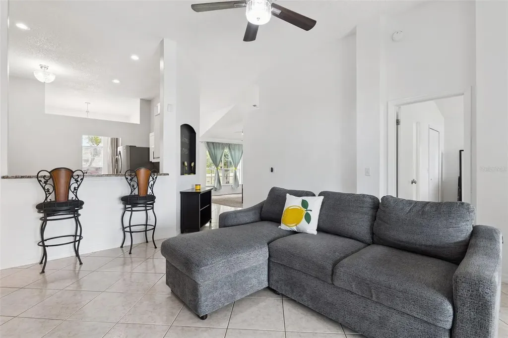 808 Lake Jackson Circle Apopka FL 32703