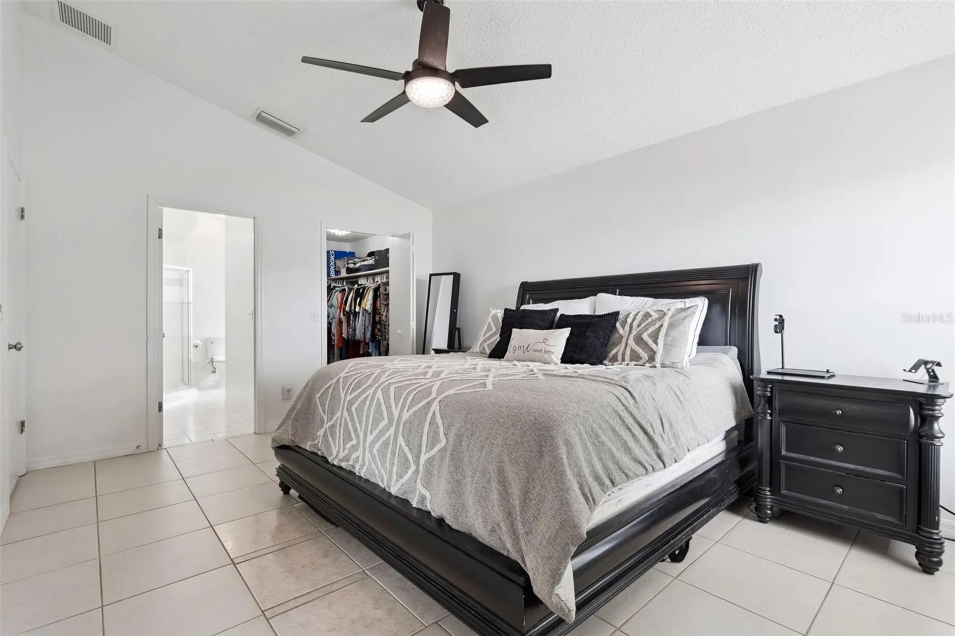 808 Lake Jackson Circle Apopka FL 32703