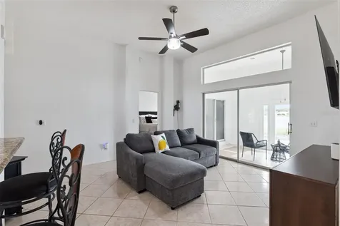 808 Lake Jackson Circle Apopka FL 32703