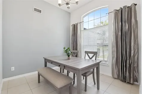 808 Lake Jackson Circle Apopka FL 32703