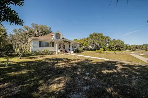 102 S Lakeshore Boulevard Lake Wales FL 33853