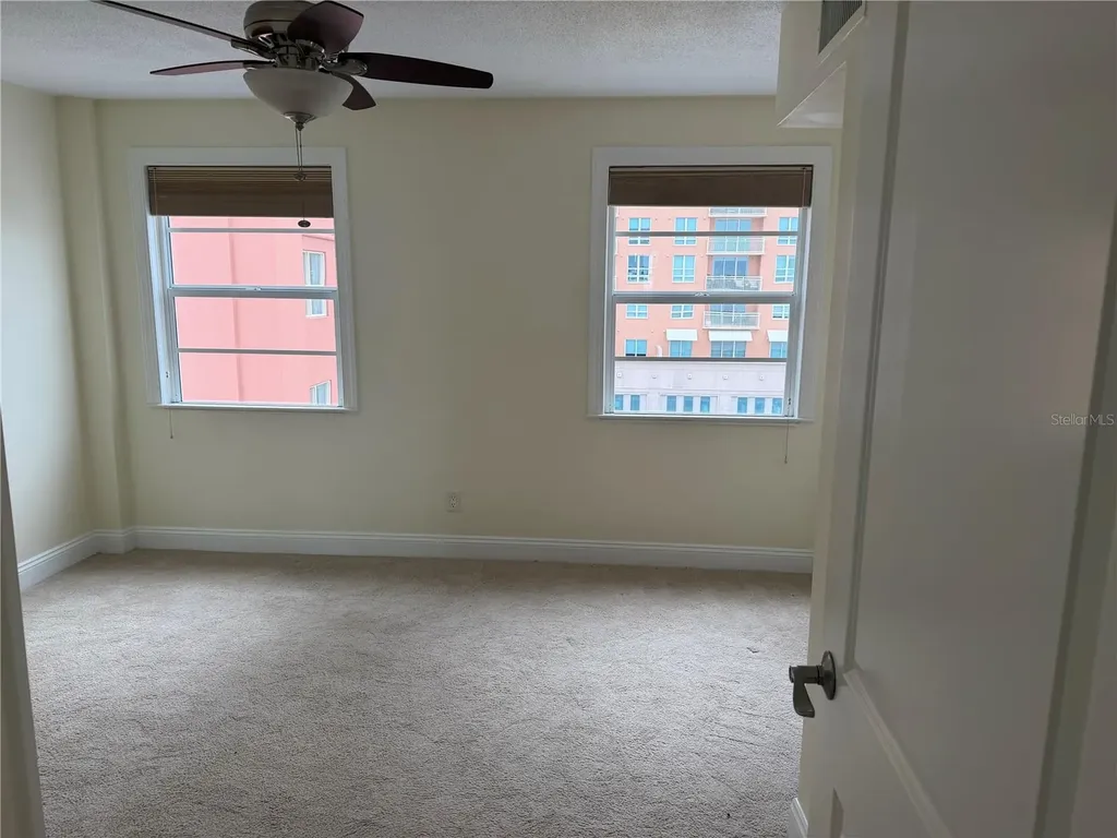 33 S Gulfstream Avenue Sarasota FL 34236