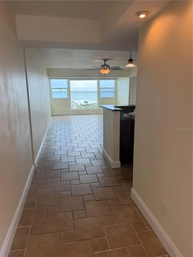 33 S Gulfstream Avenue Sarasota FL 34236