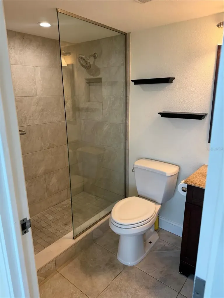 33 S Gulfstream Avenue Sarasota FL 34236