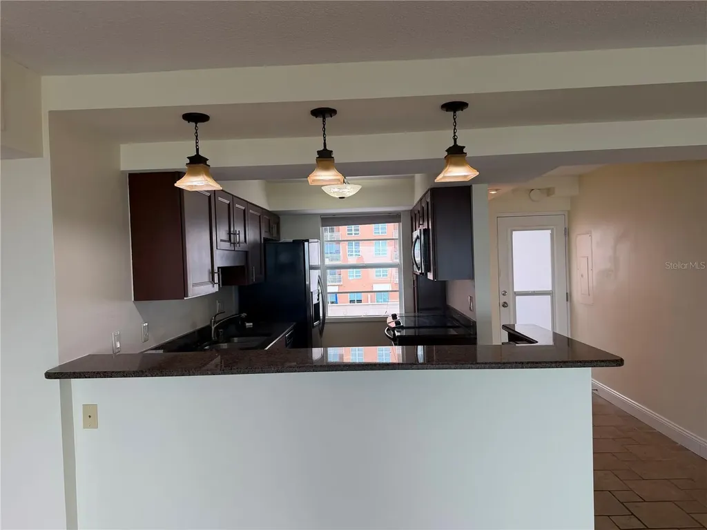 33 S Gulfstream Avenue Sarasota FL 34236